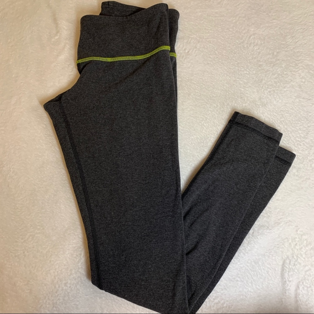 Lululemon leggings size medium